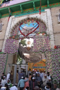 Entrance to the Dargah